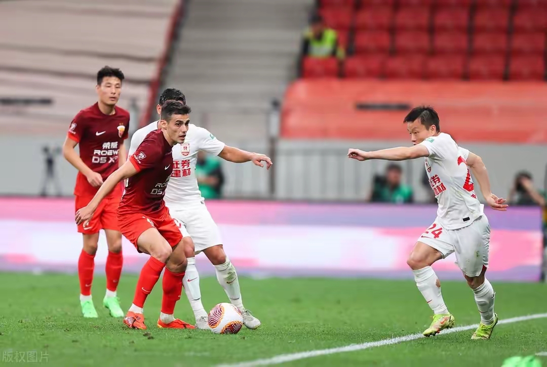 od体育亚洲官网-精彩瞬间频现，球员们在场上展现出色表现的简单介绍