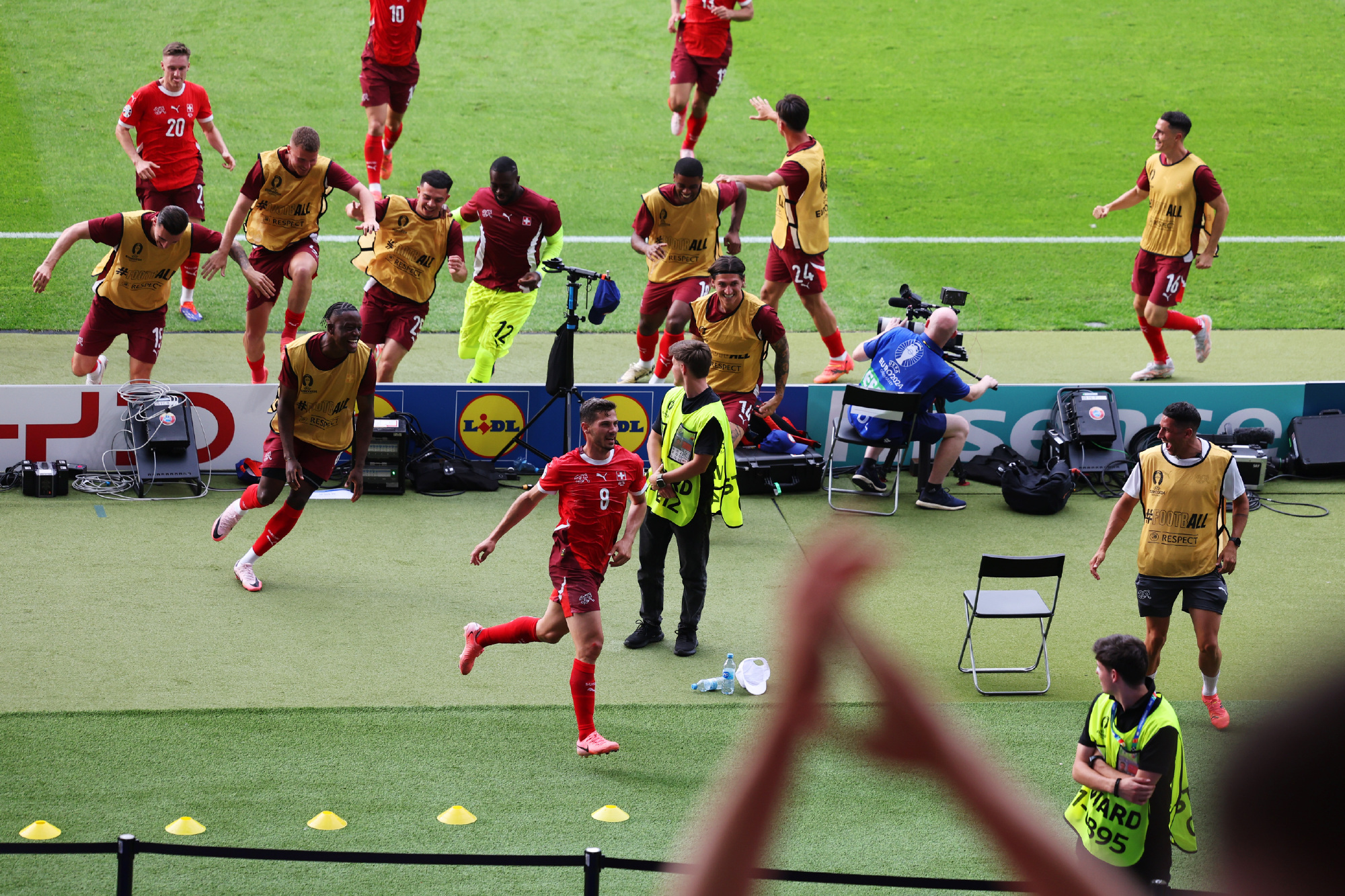 od体育地址-包含意外曝光！欧洲赛事内幕惊人的词条