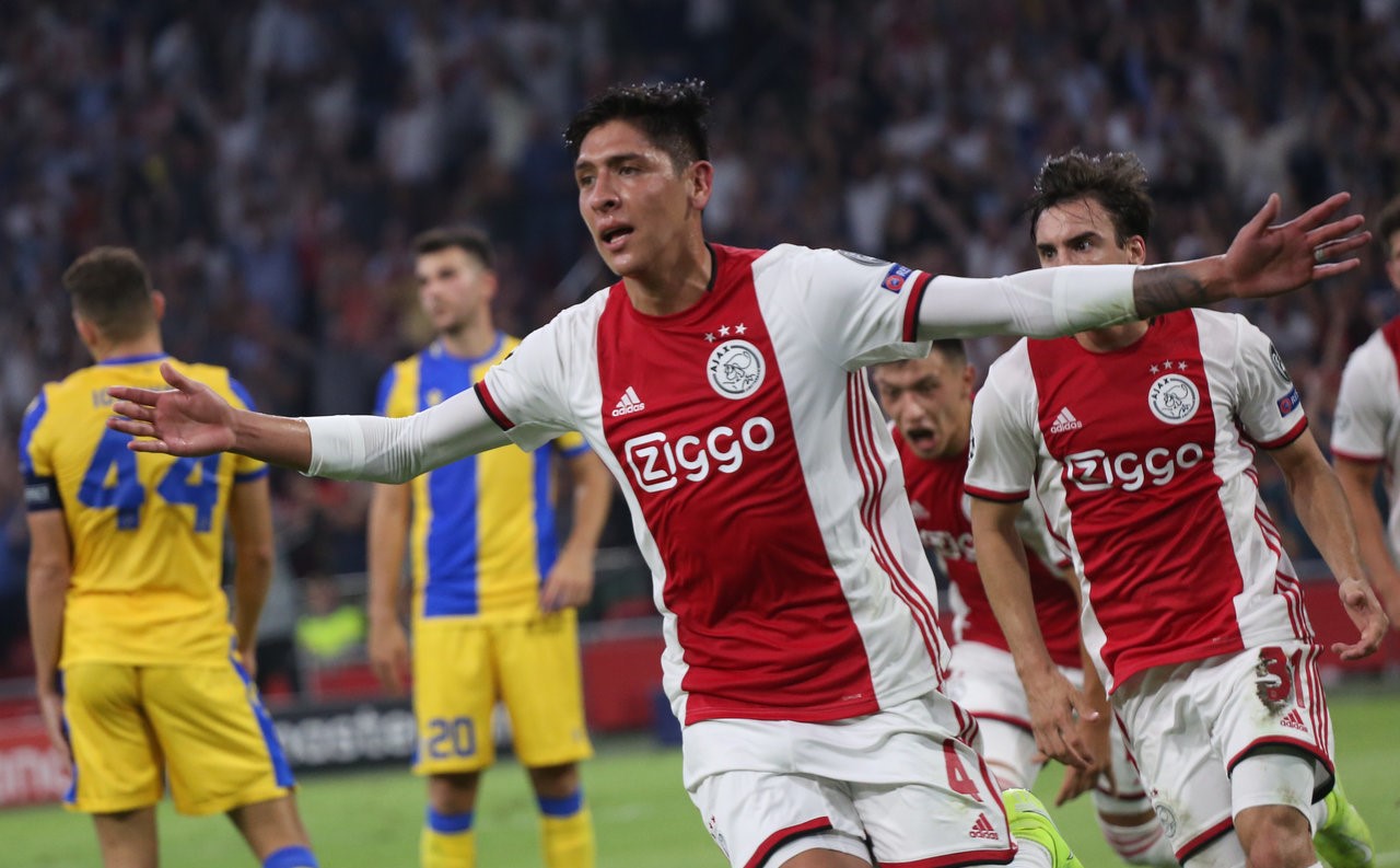 阿贾克斯攻击胜利,主场席卷对手的简单介绍